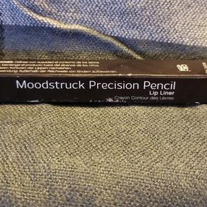 Younique Precision Lip Liner - Pouty